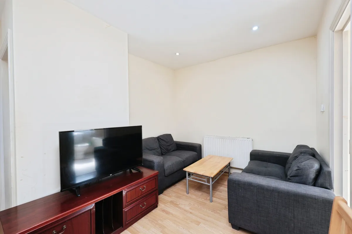 Flat Cromer Road in Watford