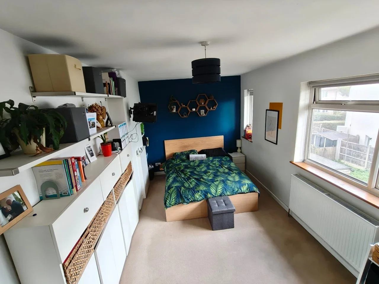 House De Quincey Road in Greater London