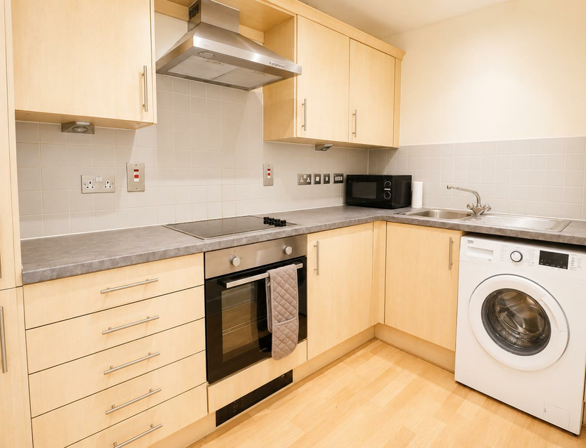 Flat Warwick Place in Greater London