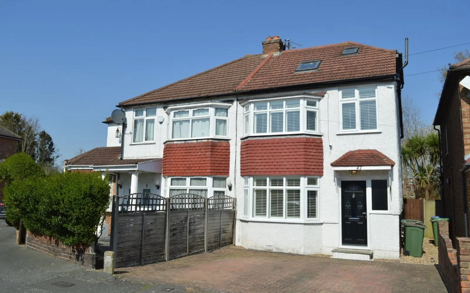House Cottimore Avenue in Elmbridge
