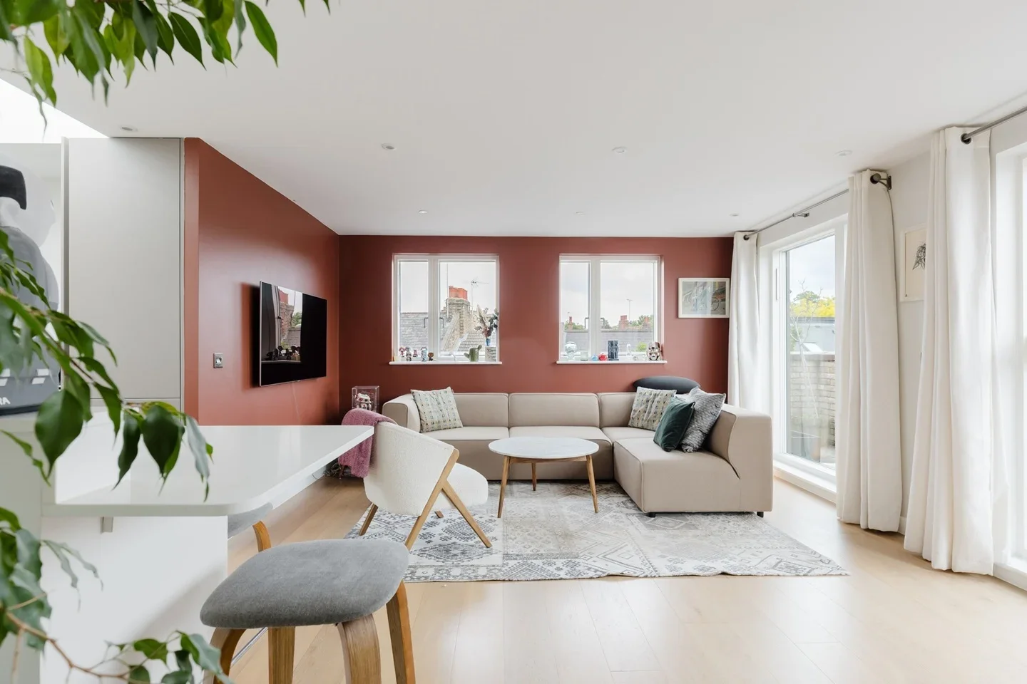 Flat Taybridge Road in Greater London