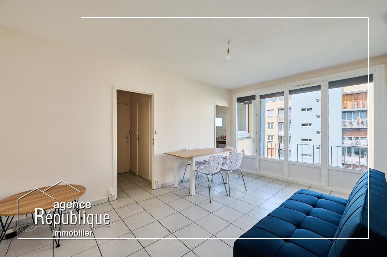 Flat Rue Thurot in Nuits-Saint-Georges