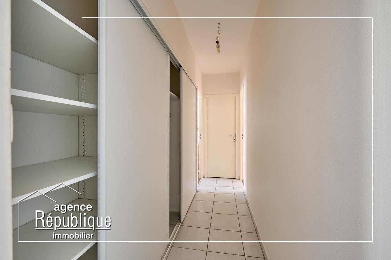Flat Rue Thurot in Nuits-Saint-Georges