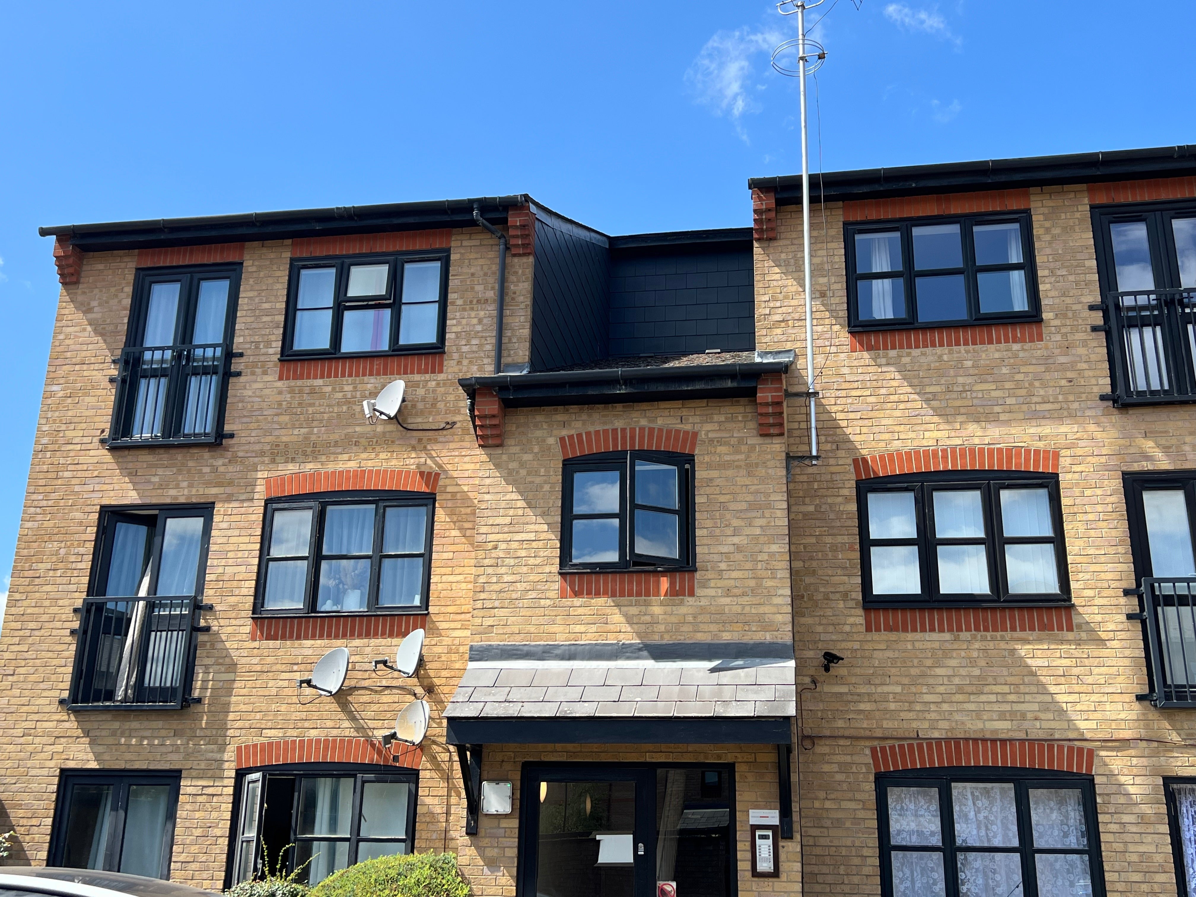 Flat Observatory Mews in London