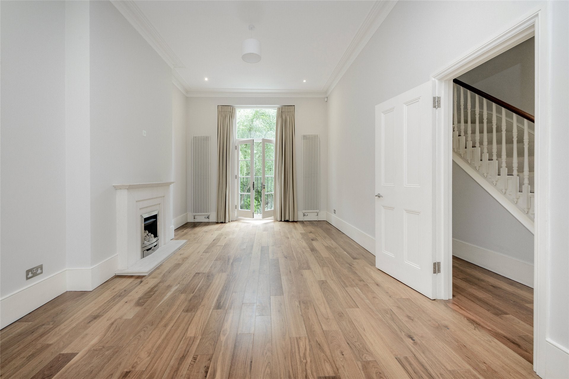 House Saint Lawrence Terrace in Greater London
