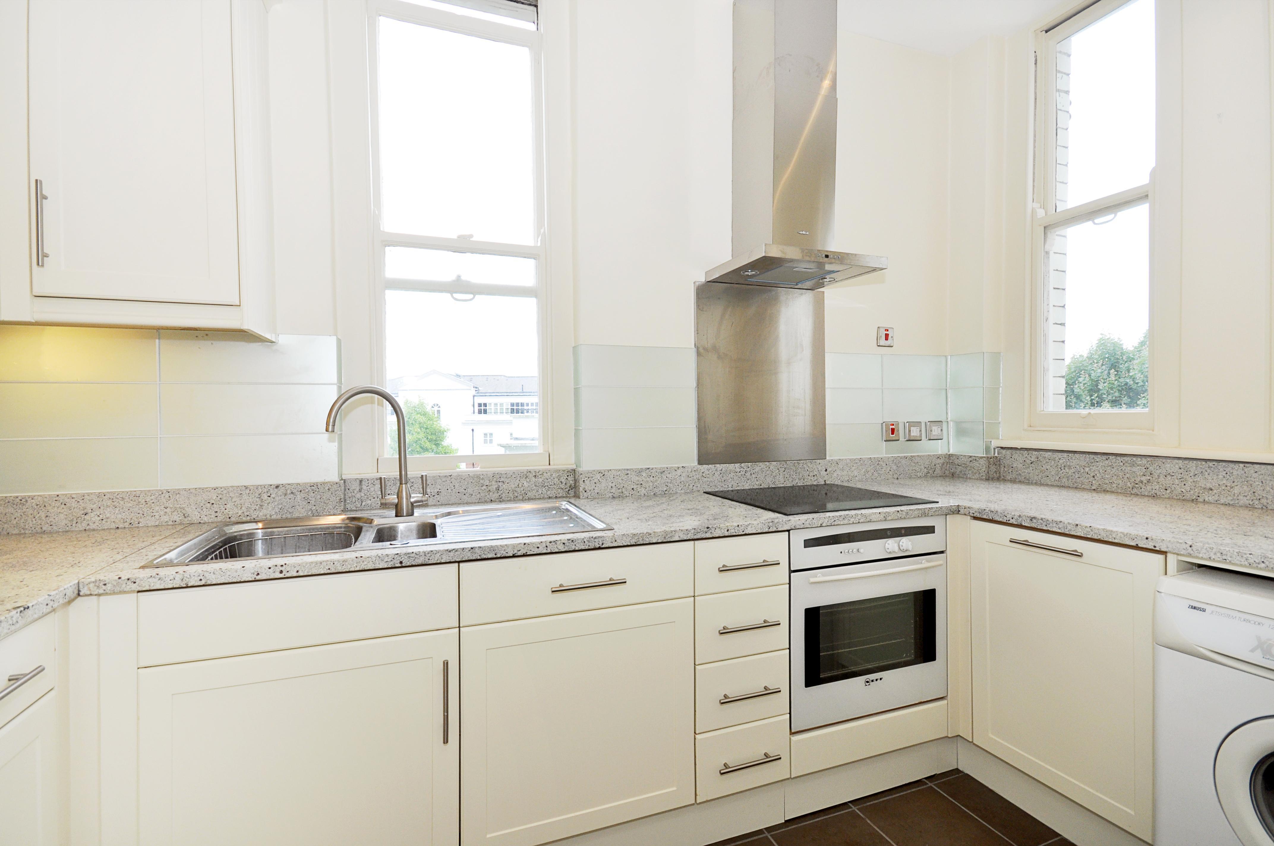 Flat Marloes Road in Greater London