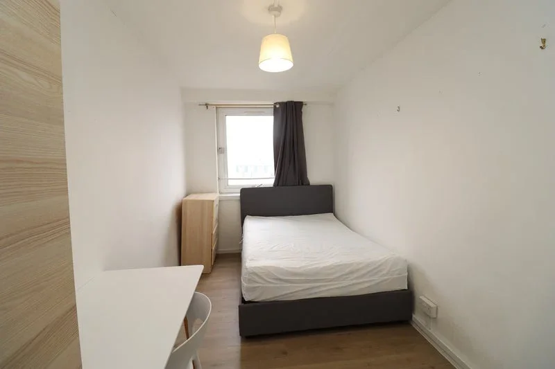 Room Mace Street in Greater London