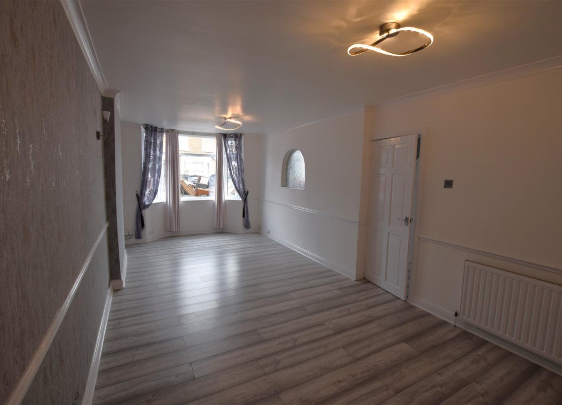 House Evenlode Crescent in Coventry