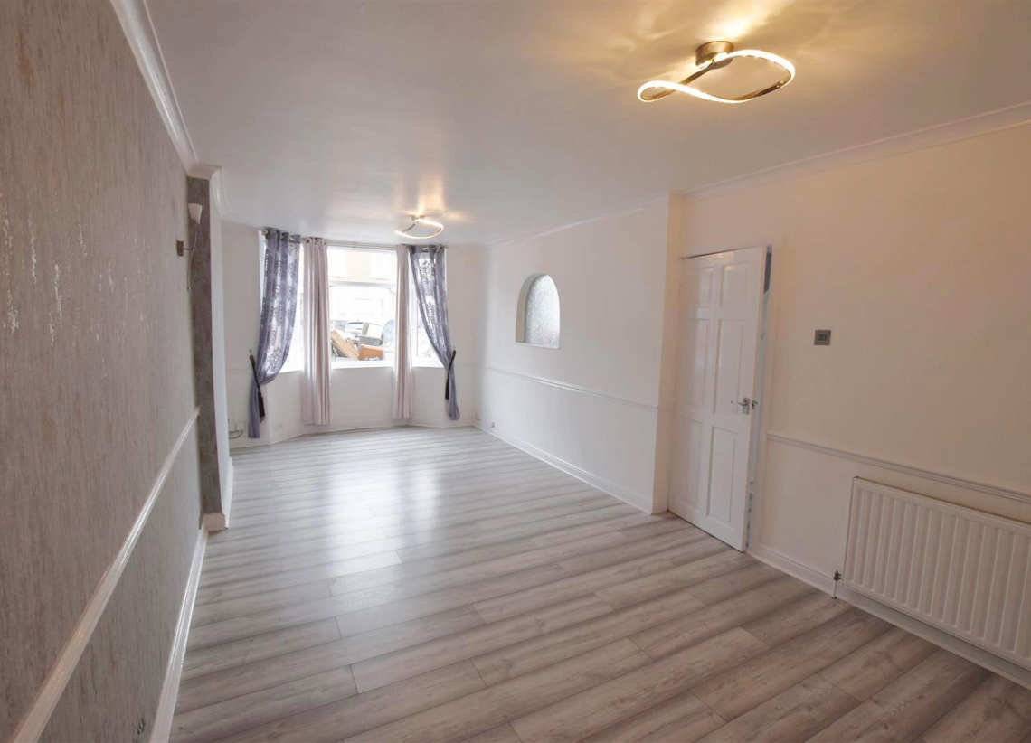 House Evenlode Crescent in Coventry