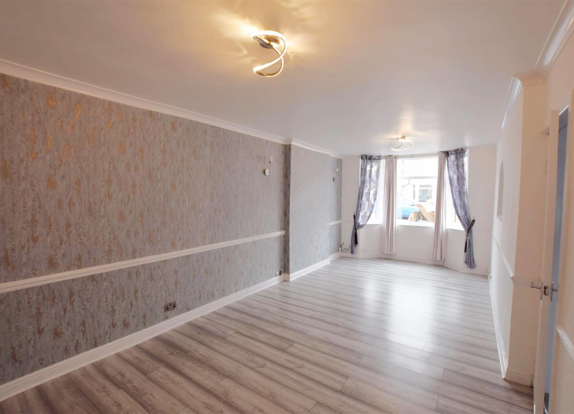 House Evenlode Crescent in Coventry