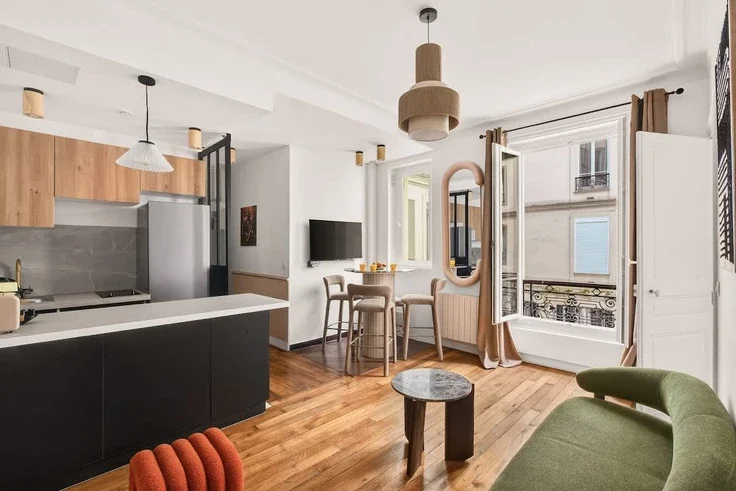 Flat Boulevard Voltaire in Paris