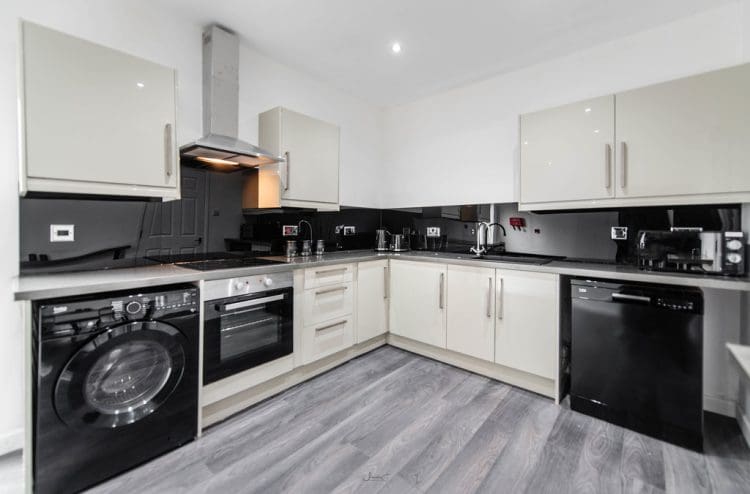 Room Oakthorn Grove in St Helens