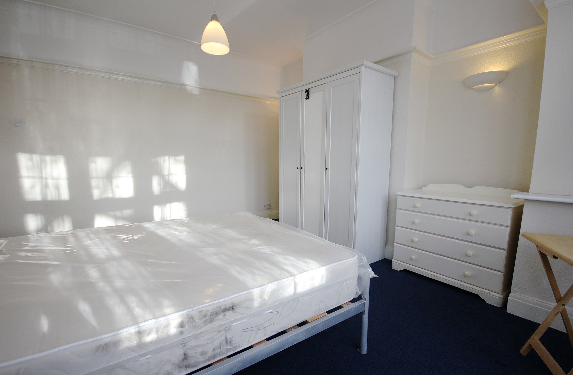 Room Great West Road in London