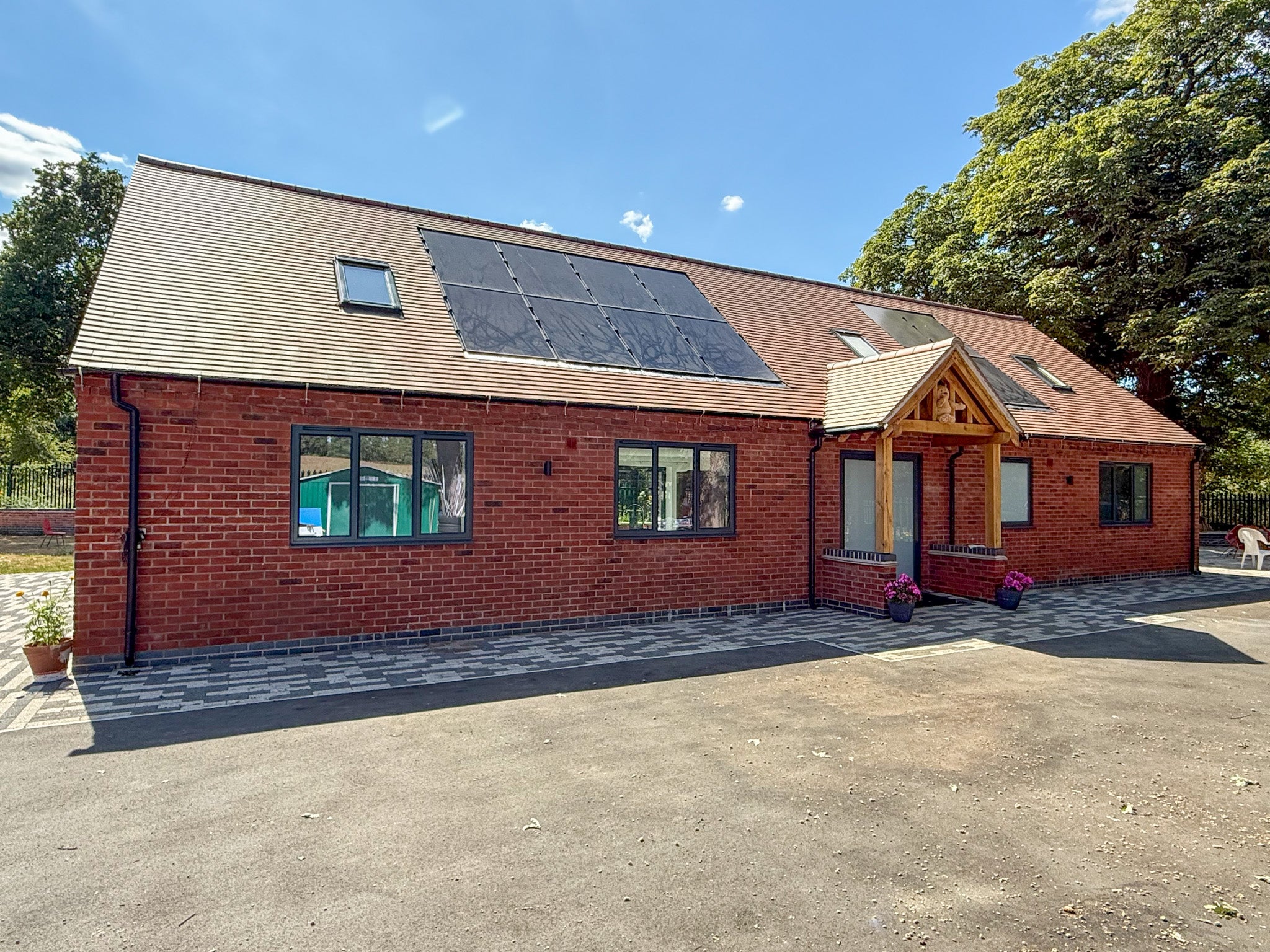 Flat Sandy Lane in Warwick