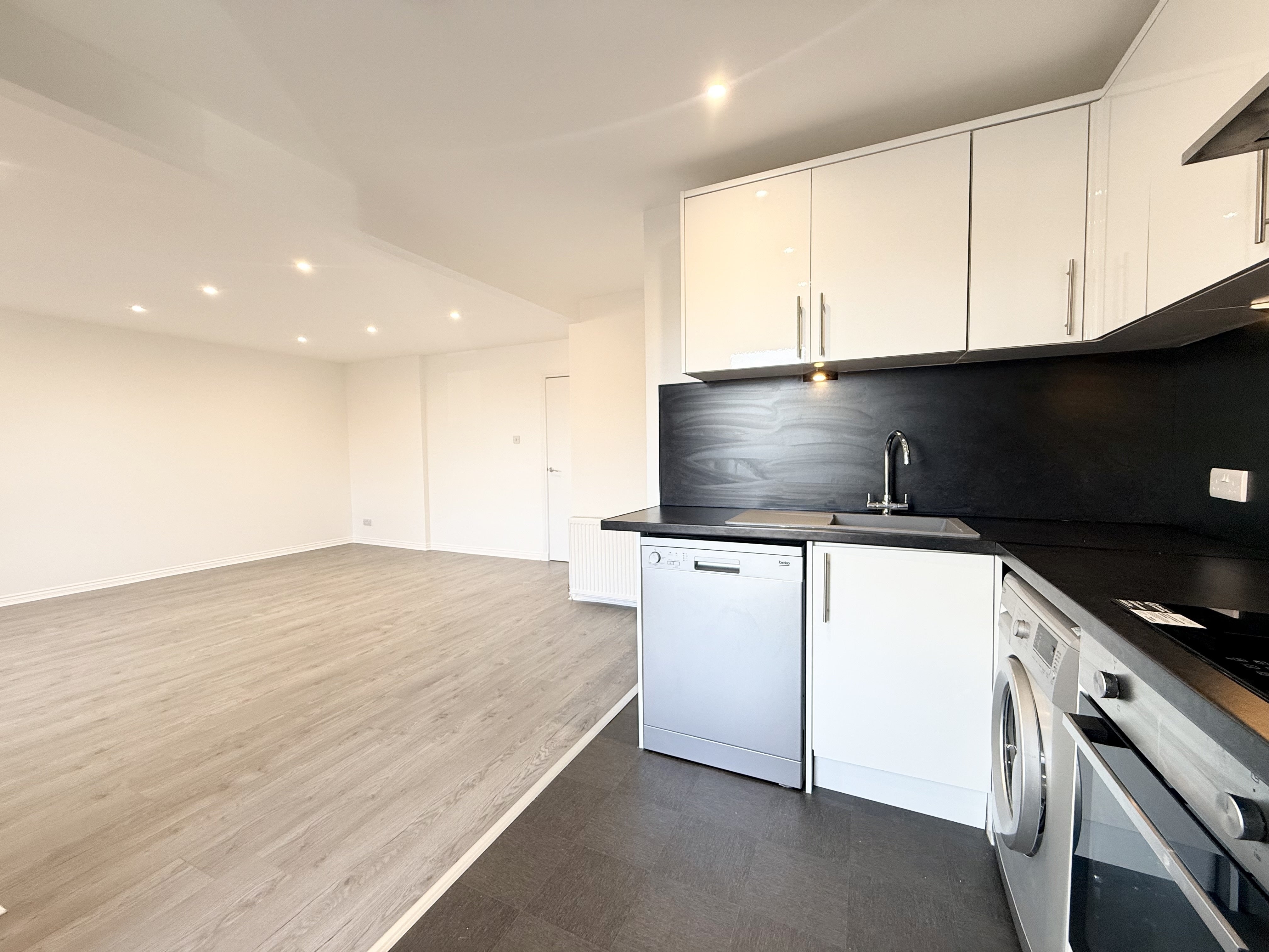 Flat Maukinfauld Road in Glasgow