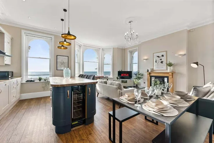 Flat Marine Parade in Worthing