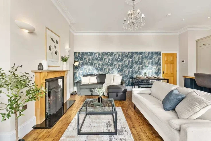 Flat Marine Parade in Worthing