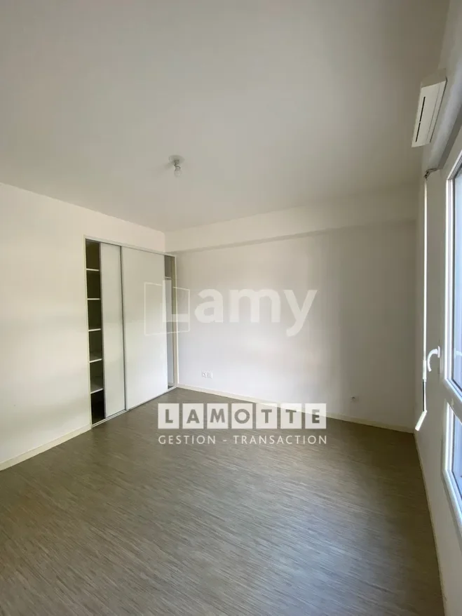 Flat Rue de Châtillon in Rennes