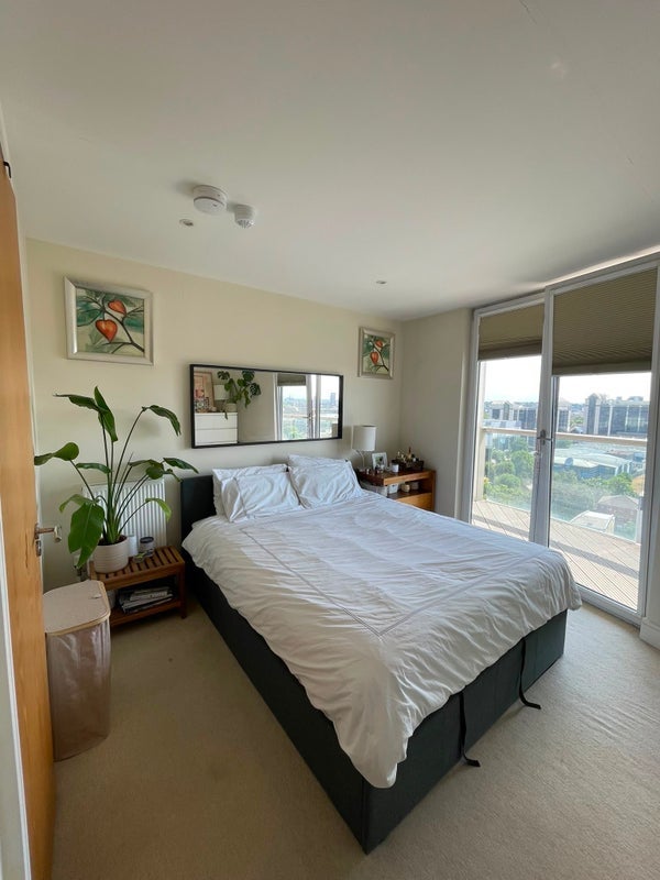 Room Quadrant Walk in Greater London