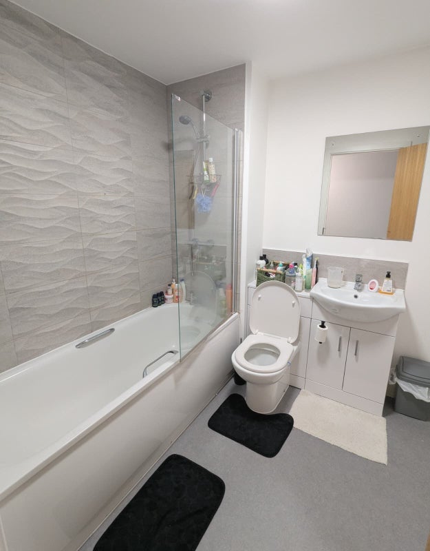 Room Blackfriars Road in Salford