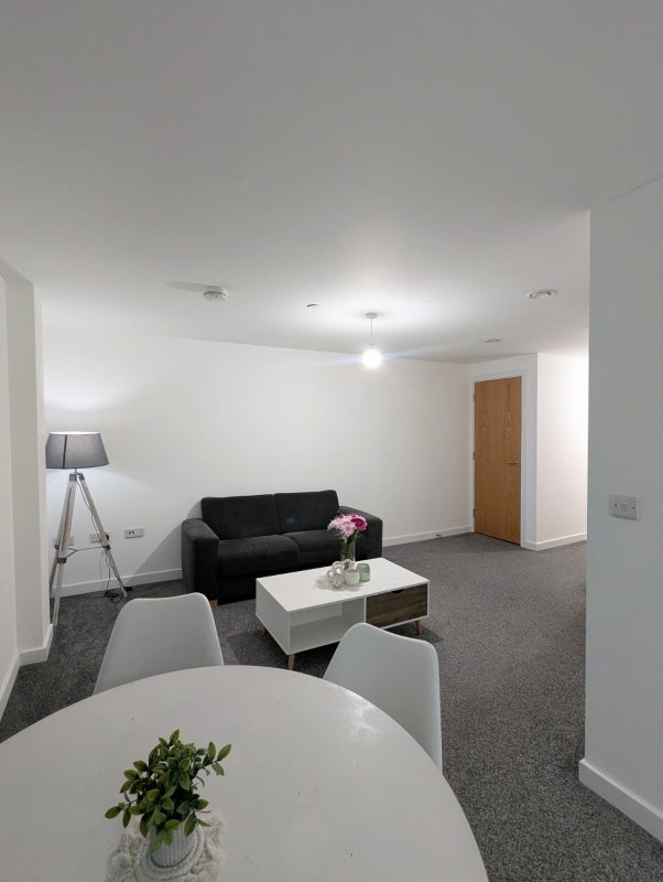 Room Blackfriars Road in Salford