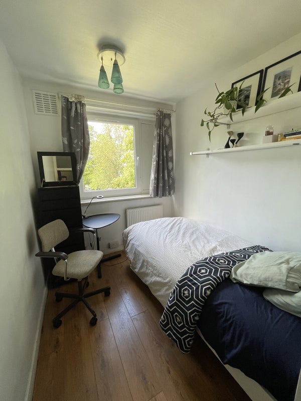 Room Brixton Hill in Greater London
