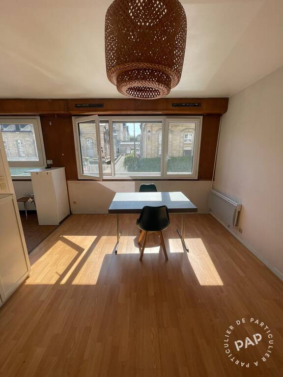Flat Rue Antoinette Fouque in Paris