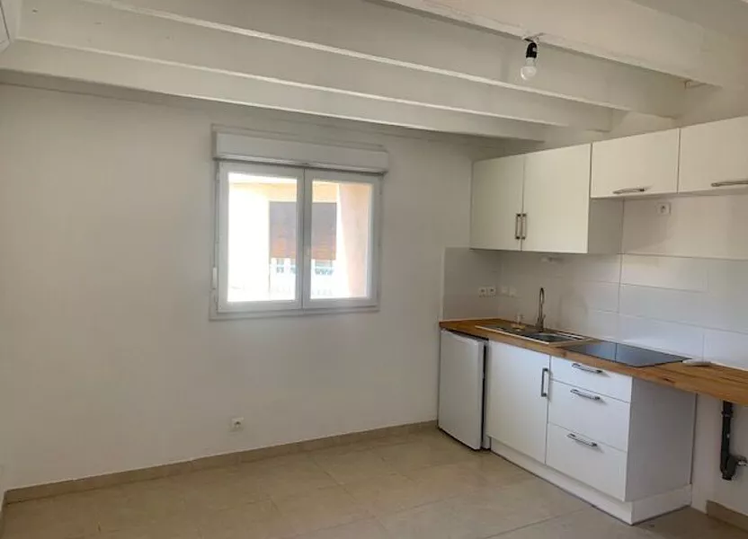 Flat Rue Descartes in Nîmes