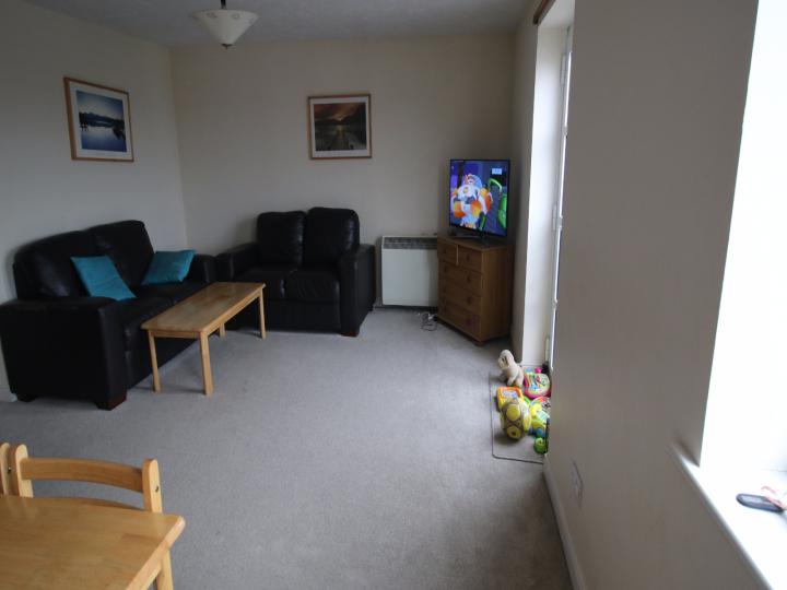 Flat Westferry Road in Greater London