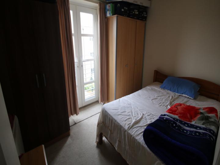 Flat Westferry Road in Greater London