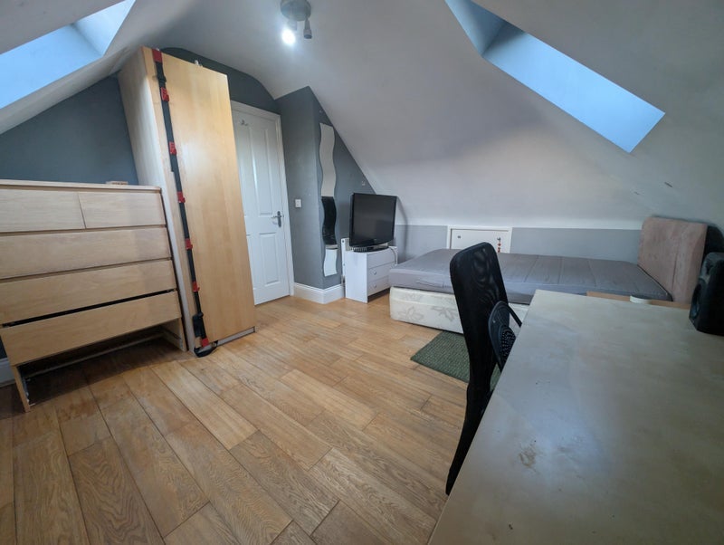 Room Winston Road in Bournemouth