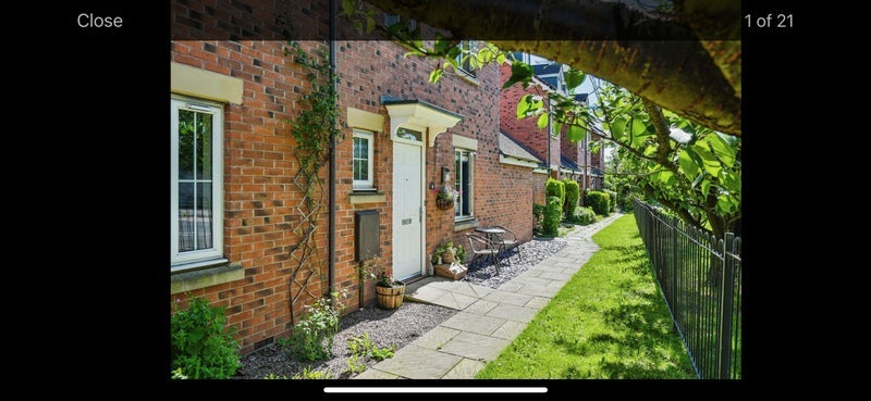 Room Cheadle Road in East Staffordshire
