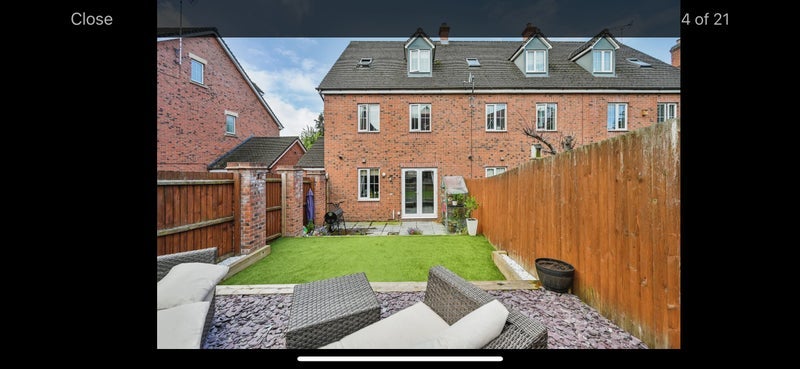 Room Cheadle Road in East Staffordshire