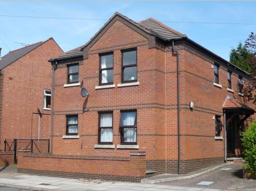 Flat Landseer Road in Leicester