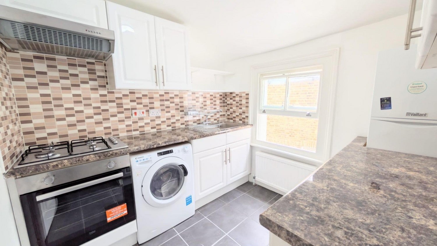Flat Ajax Road in Greater London
