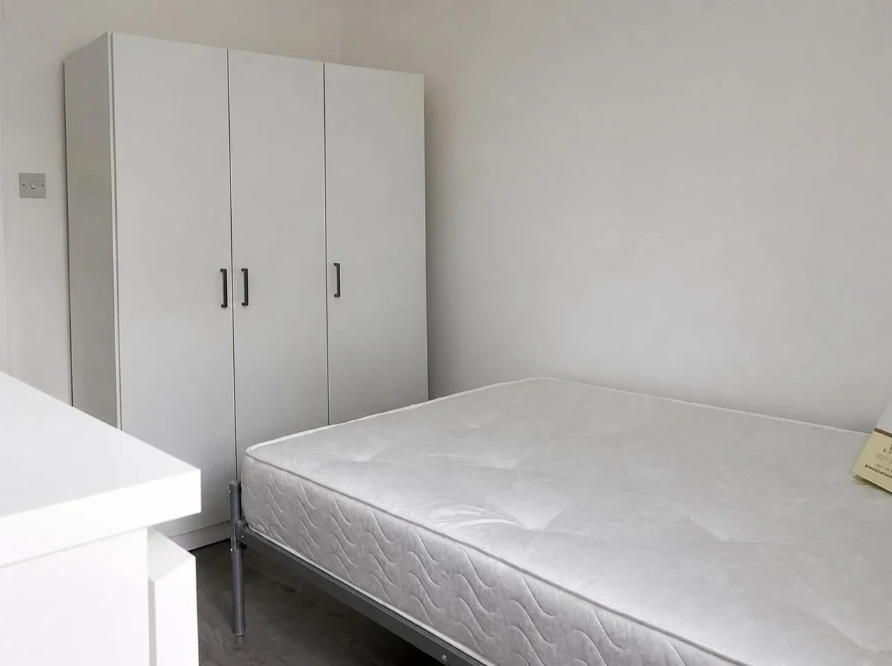 Room Stewarts Road in Greater London