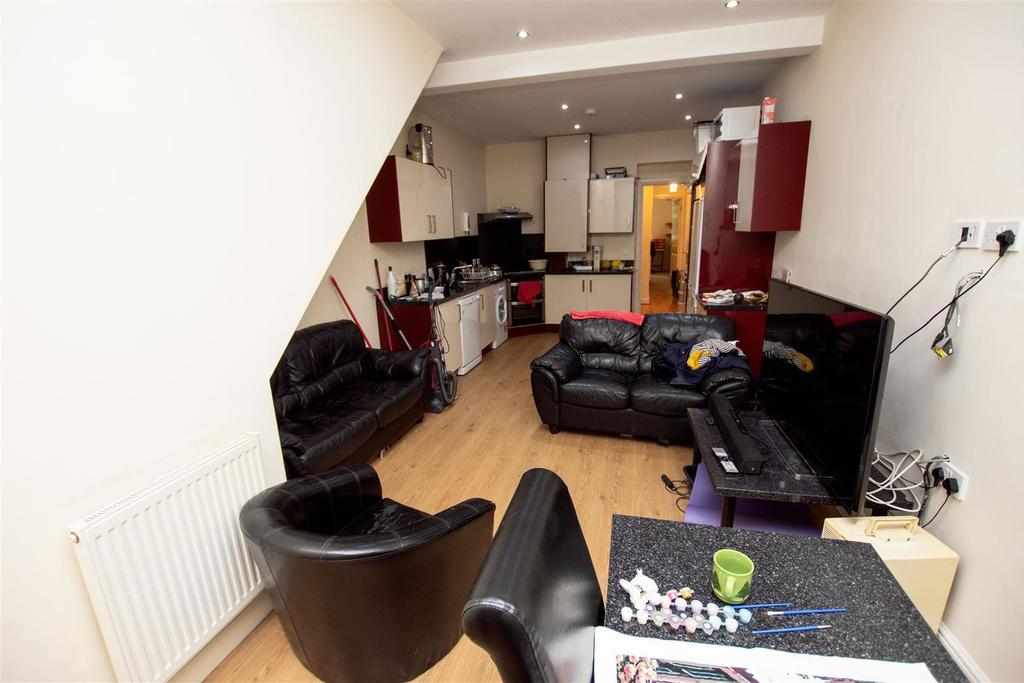 Flat Tiverton Road in Birmingham