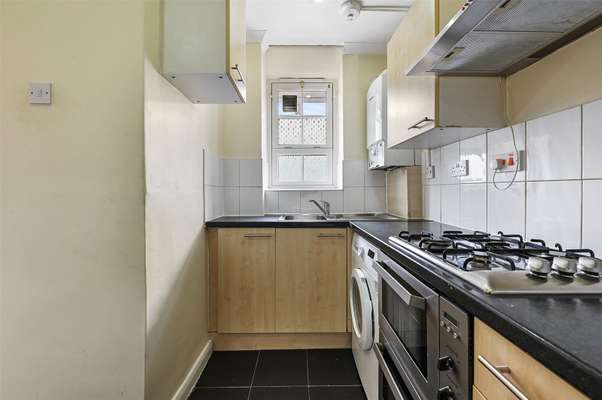 Flat Baylis Road in Greater London