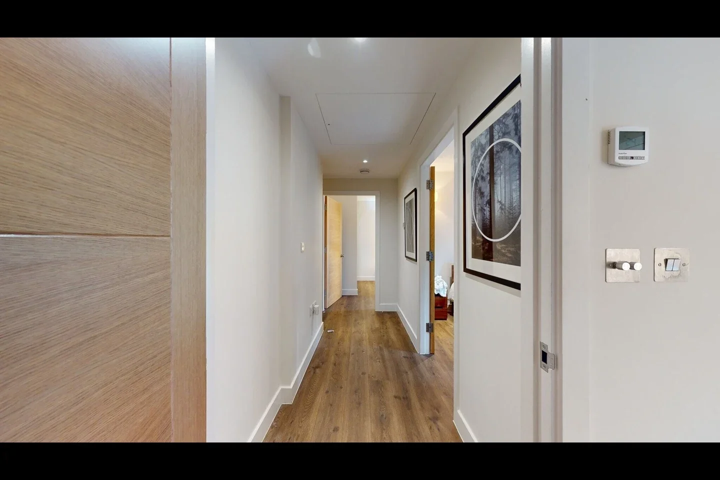 Flat Fairclough Street in Greater London