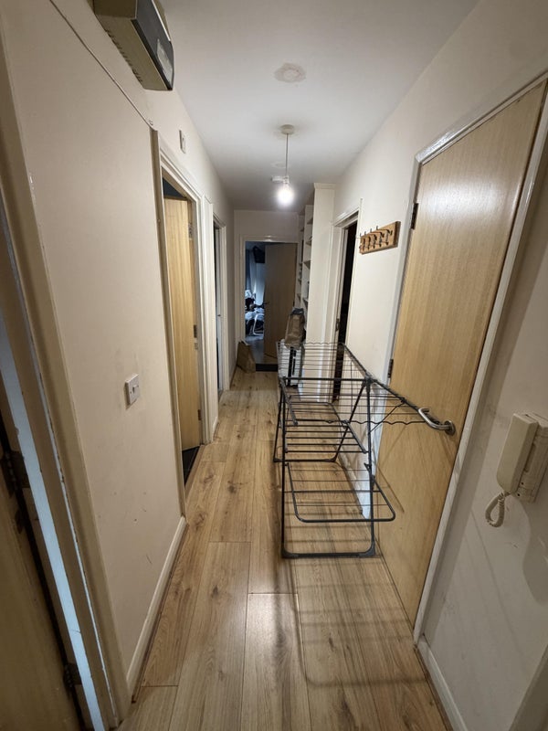 Room Belton Way in Greater London
