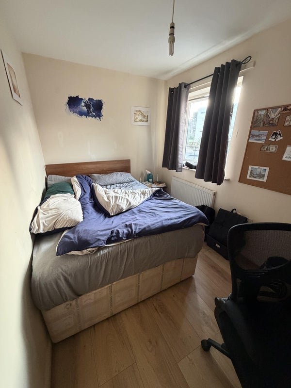 Room Belton Way in Greater London
