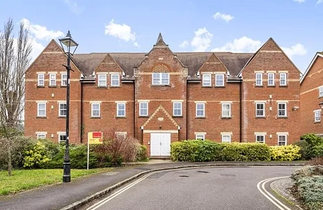 Flat Plater Drive in Oxford