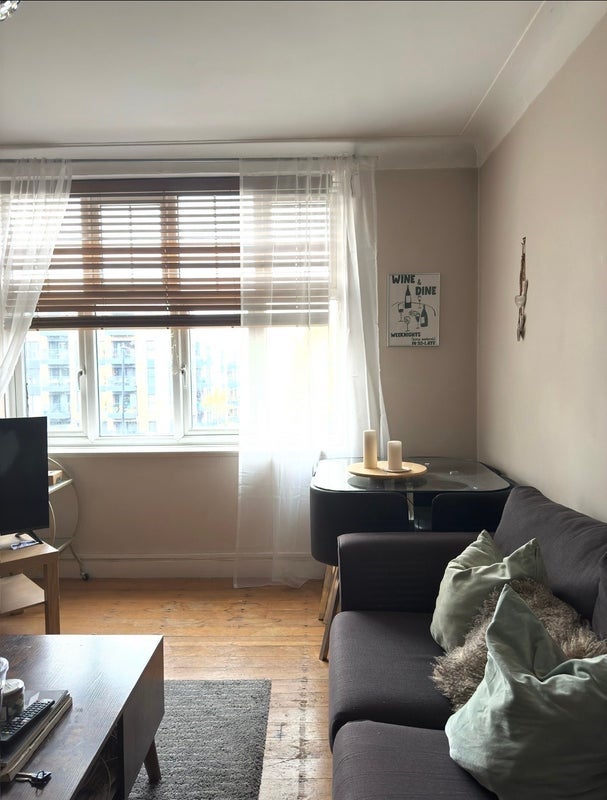 Room Thorncliffe Road in Greater London