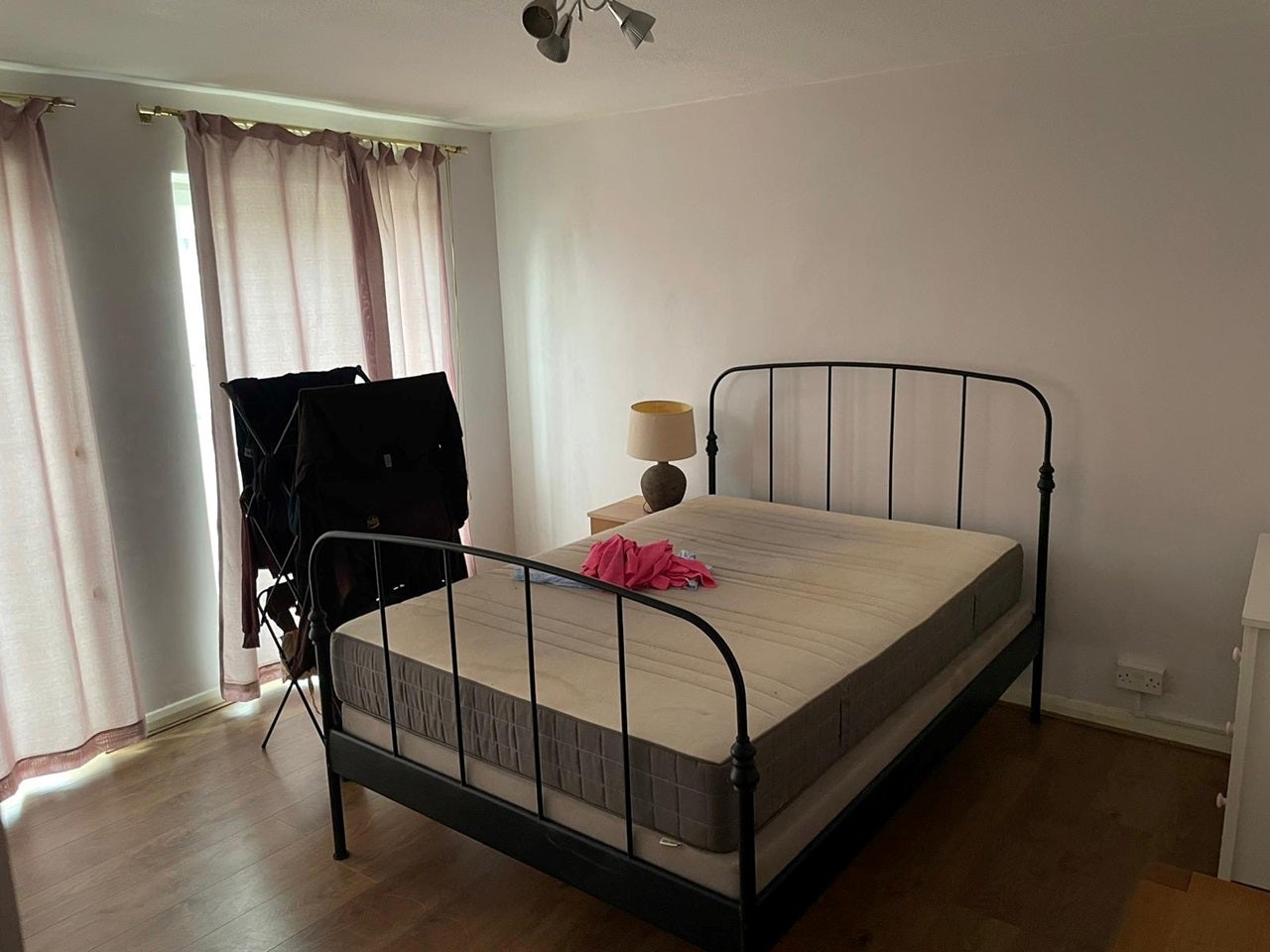 Flat Freshwood Way in Greater London