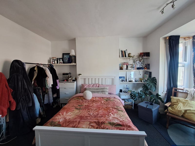 Room St. Julian's Farm Road in Greater London
