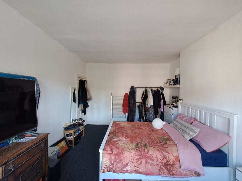 Room St. Julian's Farm Road in Greater London