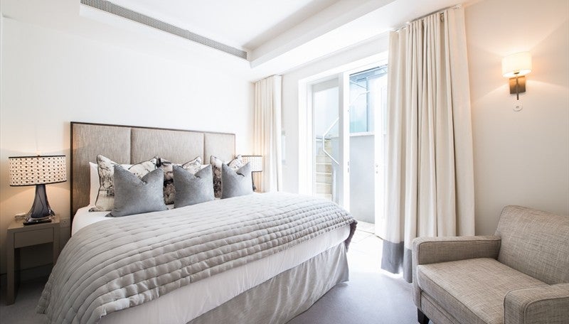 Flat Duke Street in City of Westminster