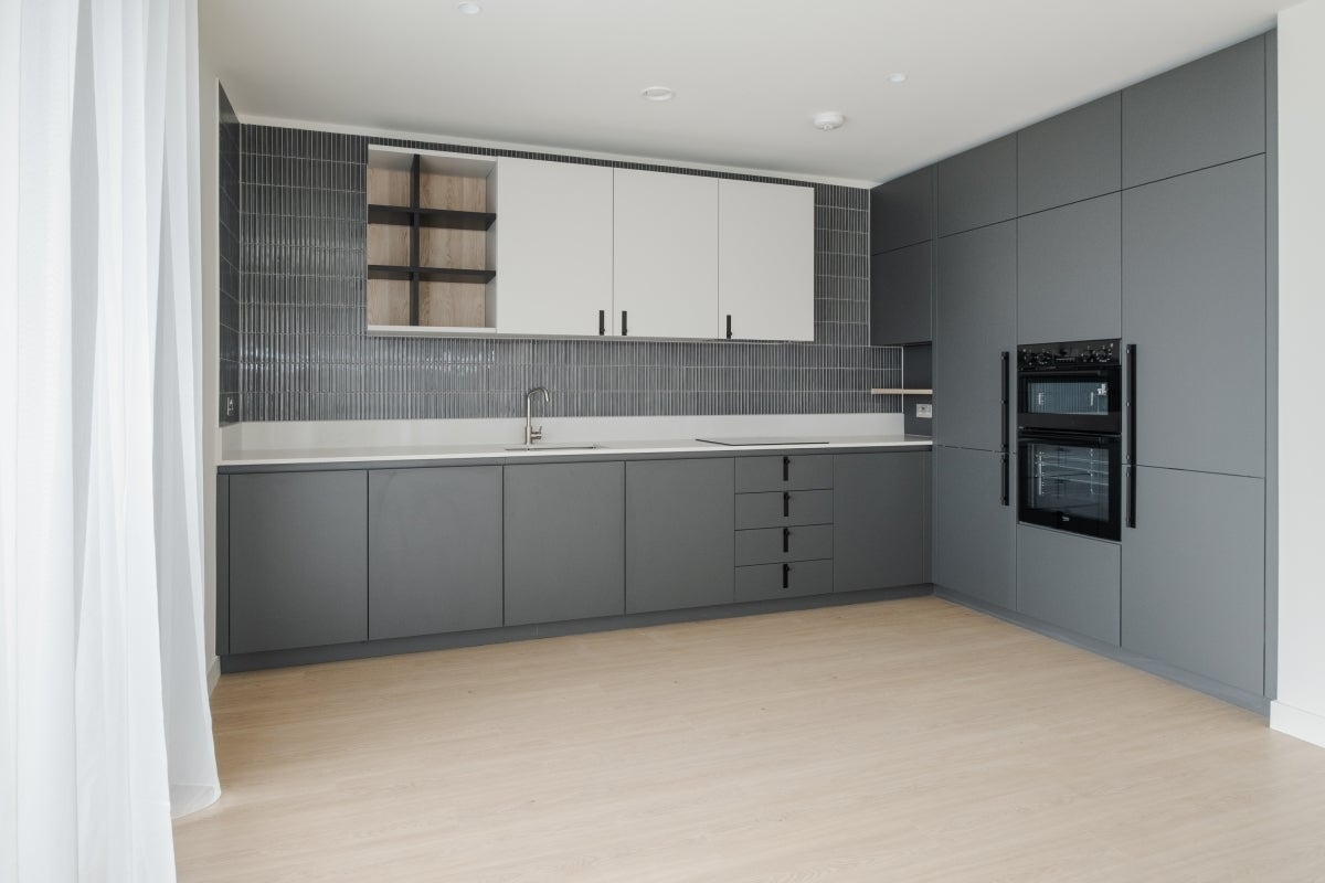 Flat Daneland Walk in Greater London