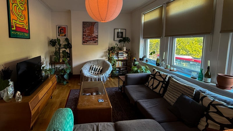 Room Coverton Road in Greater London