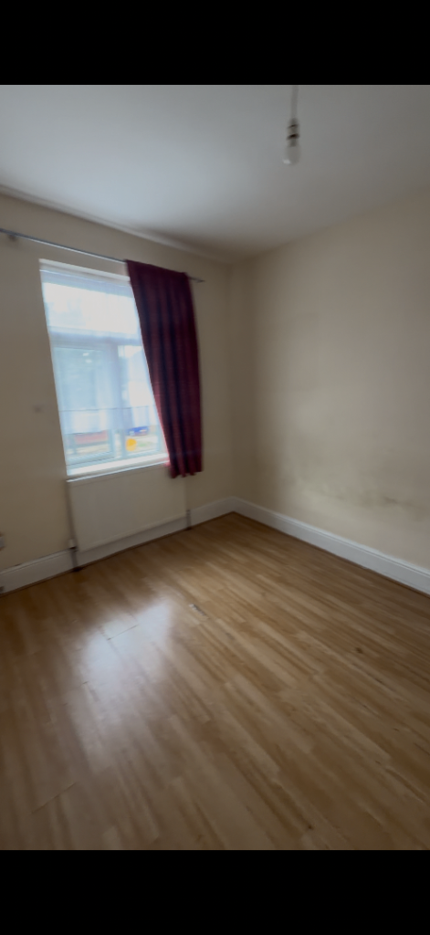 Room Staines Road in Greater London